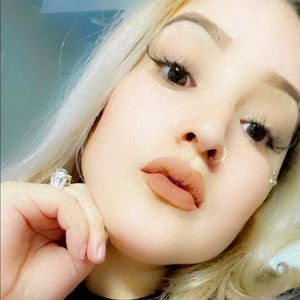 Meet your Posher, Jeanette